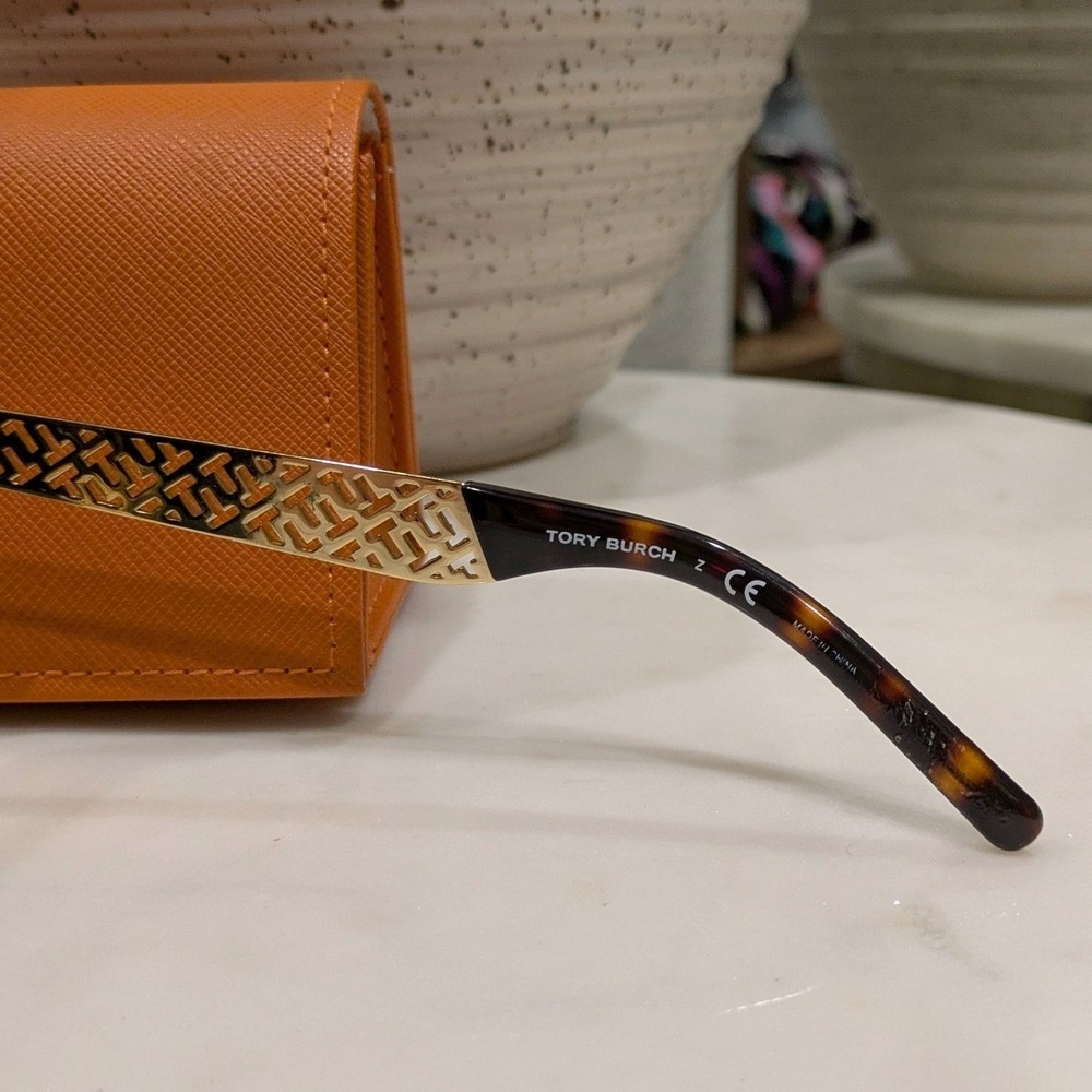 Tory Burch Sunglasses with Case Authentic Tortoise Gold Square Frames TY6032 - Picture 2 of 13